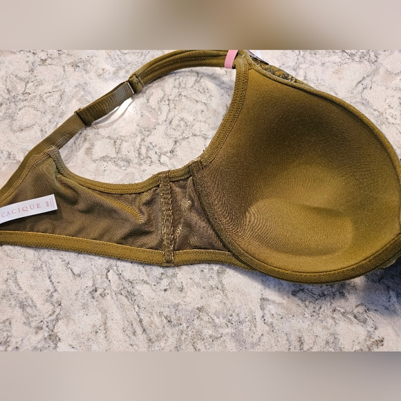 42D NWT Cacique Boost Plunge Bra - Picture 4 of 4